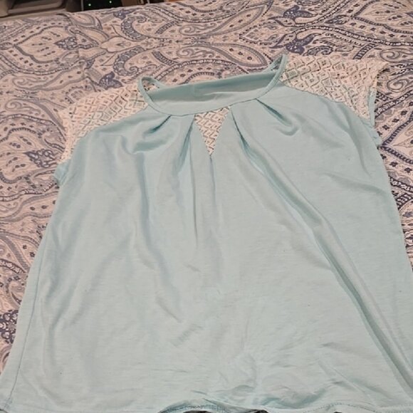 ❤️10/$40 Euc Women's Light Blue Lace Sleeve Top - Picture 1 of 3